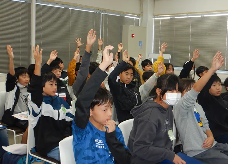 [Photo] Experiencing the Thrill of Studying Fish