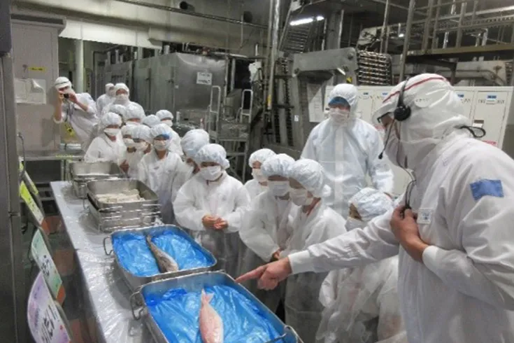 写真：姫路工場の出張授業